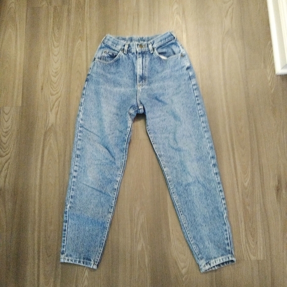 lee hi mom jeans
